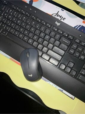 Logitech Black Wireless Keyboard and Mouse Set